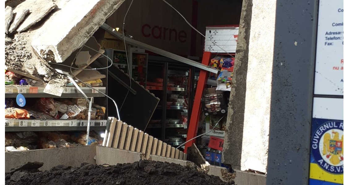 Tavanul unui magazin din Turda în care se aflau cinci persoane s-a prăbușit