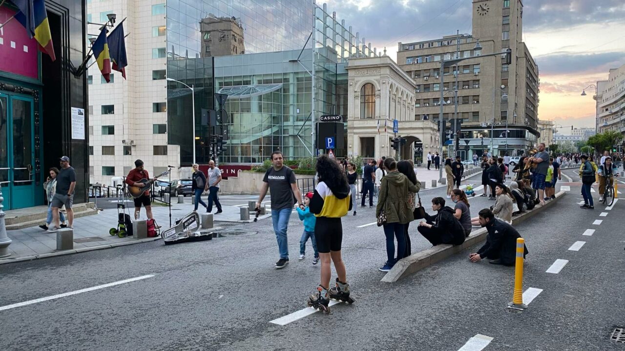 GALERIE FOTO | Ce străzi din cartierele Bucureștiului devin pietonale în această vară. De sâmbătă, se închide traficul pe Calea Victoriei