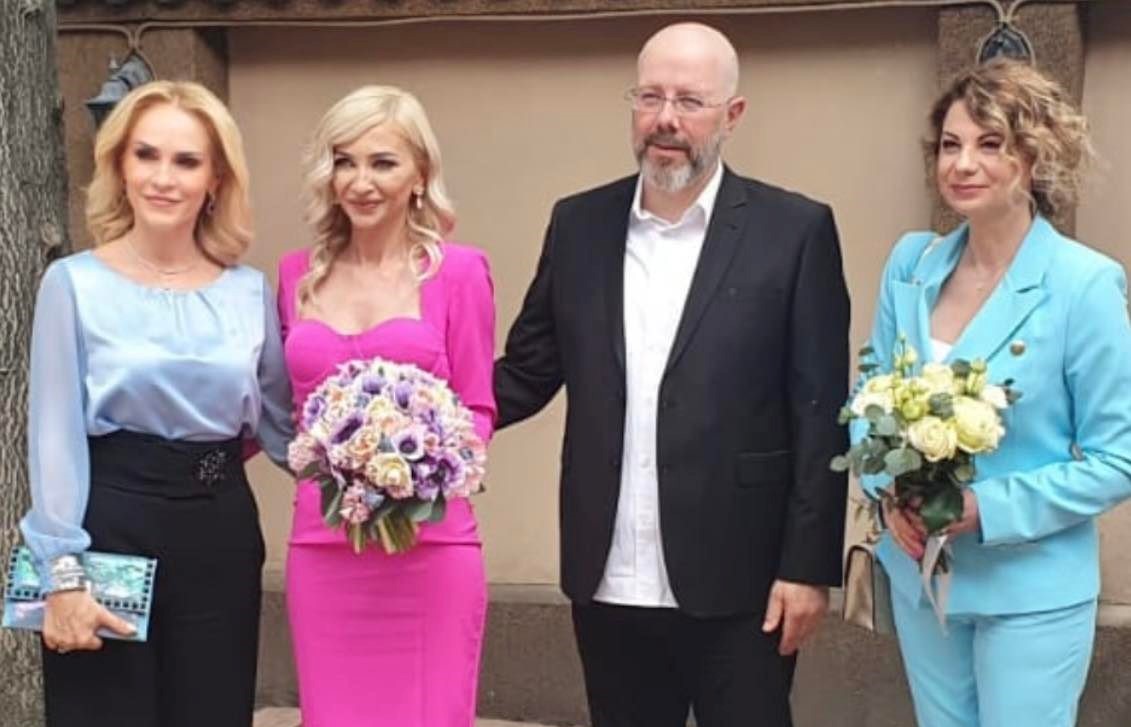 FOTO | Aurelian Bădulescu, fost viceprimar al Capitalei, s-a însurat. Gabriela Firea a participat la cununie