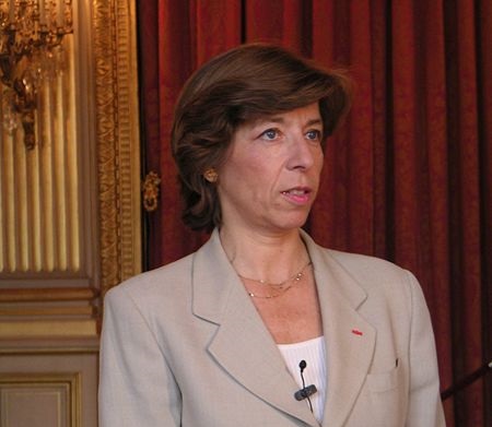 Șefa diplomaţiei franceze dă asigurări că Franţa îşi va „continua şi întări” livrările de armanent către Ucraina