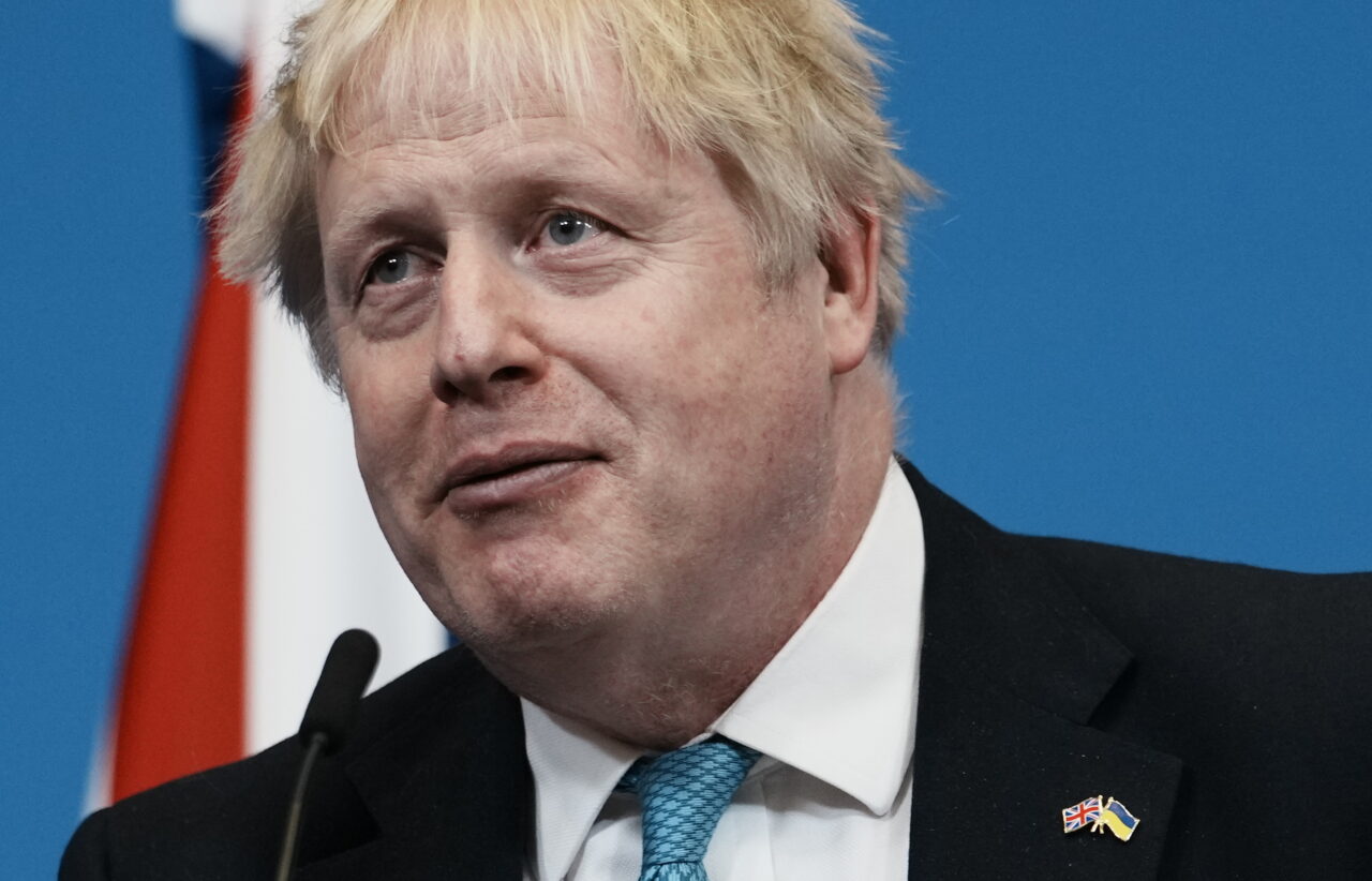 Boris Johnson, atac la adresa lui Vladimir Putin: „Cum poţi face faţă unui crocodil atunci când acesta deja îţi mănâncă din piciorul stâng?”