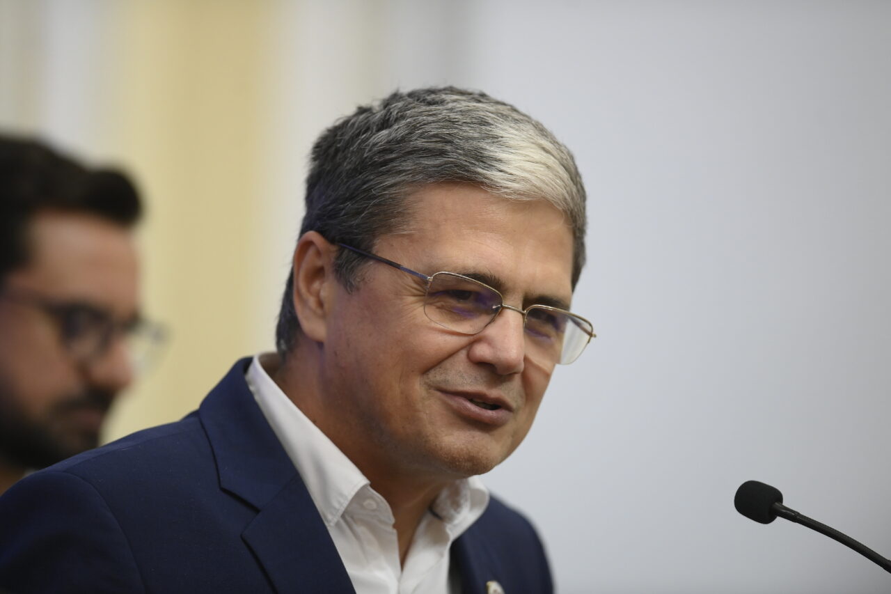 VIDEO | Marcel Boloș: „Se lucrează la un sistem de supraimpozitare pentru ceea ce înseamnă lanţul de producător-distribuitor. Este o soluţie mai mult decât morală şi binevenită pentru ceea ce înseamnă partea de compensare”