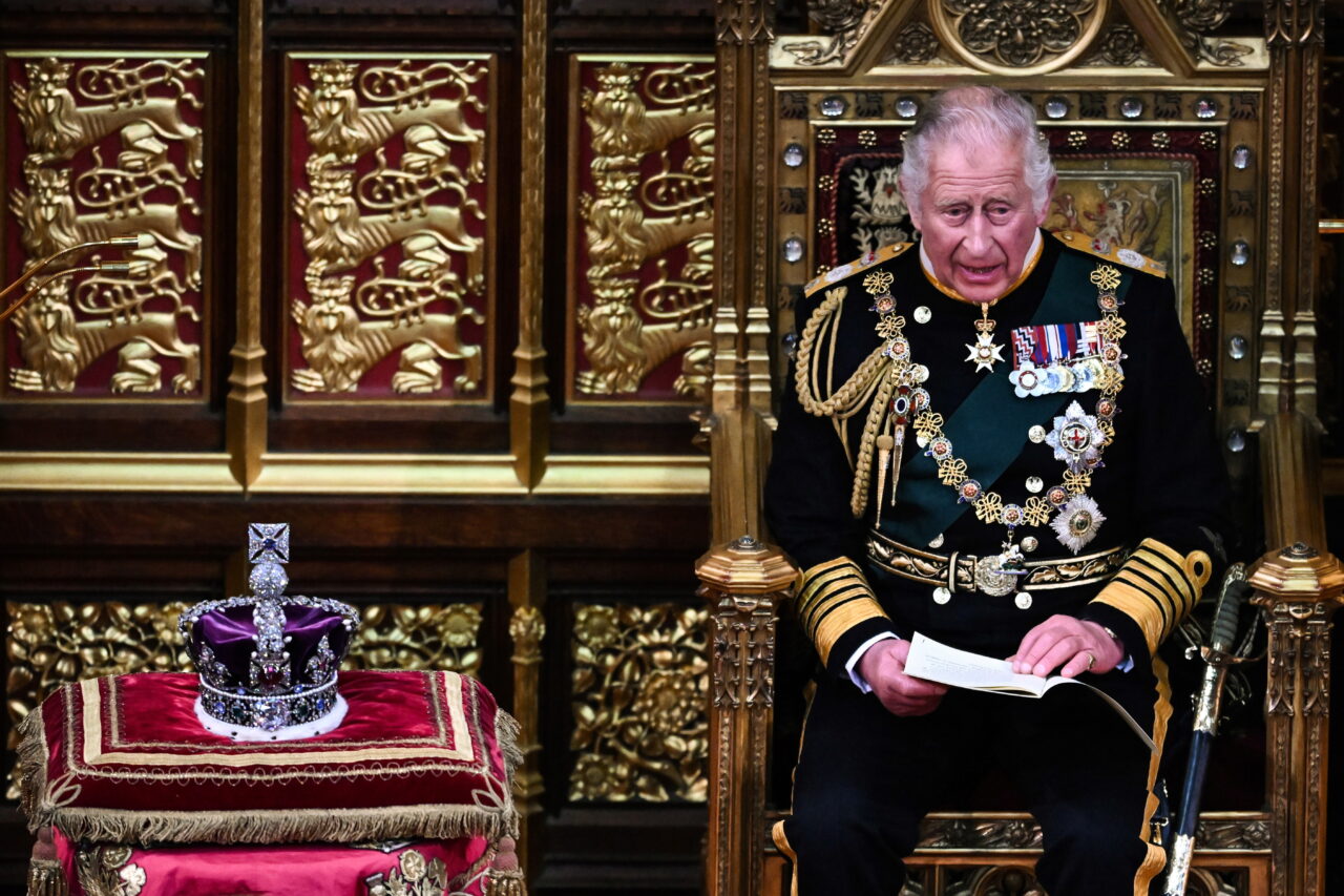 Încoronare Regele Charles al III-lea: Va purta o mantie de aur, creată pentru străbunicul său George al V-lea (VIDEO)