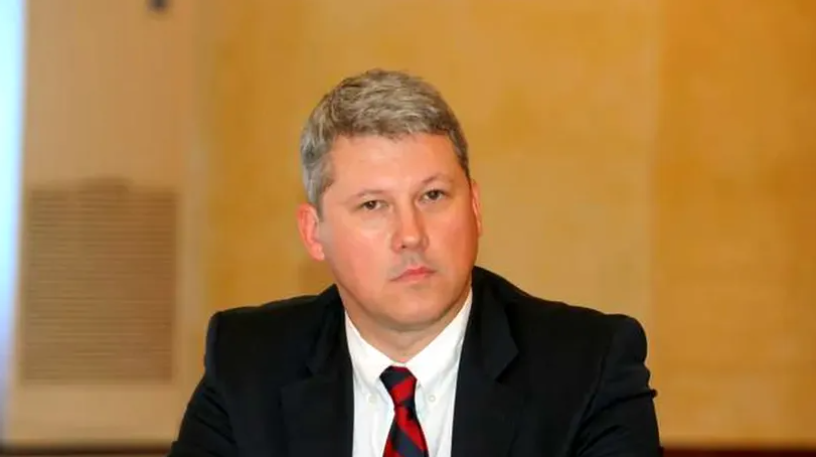 ANALIZĂ | Predoiu, la ananghie. Avocatul Alexandru Iarovschi explică de ce OUG care modifică articolul neconstituțional privind prescripția nu se aplică și faptelor săvârșite înainte de intrarea ei în vigoare