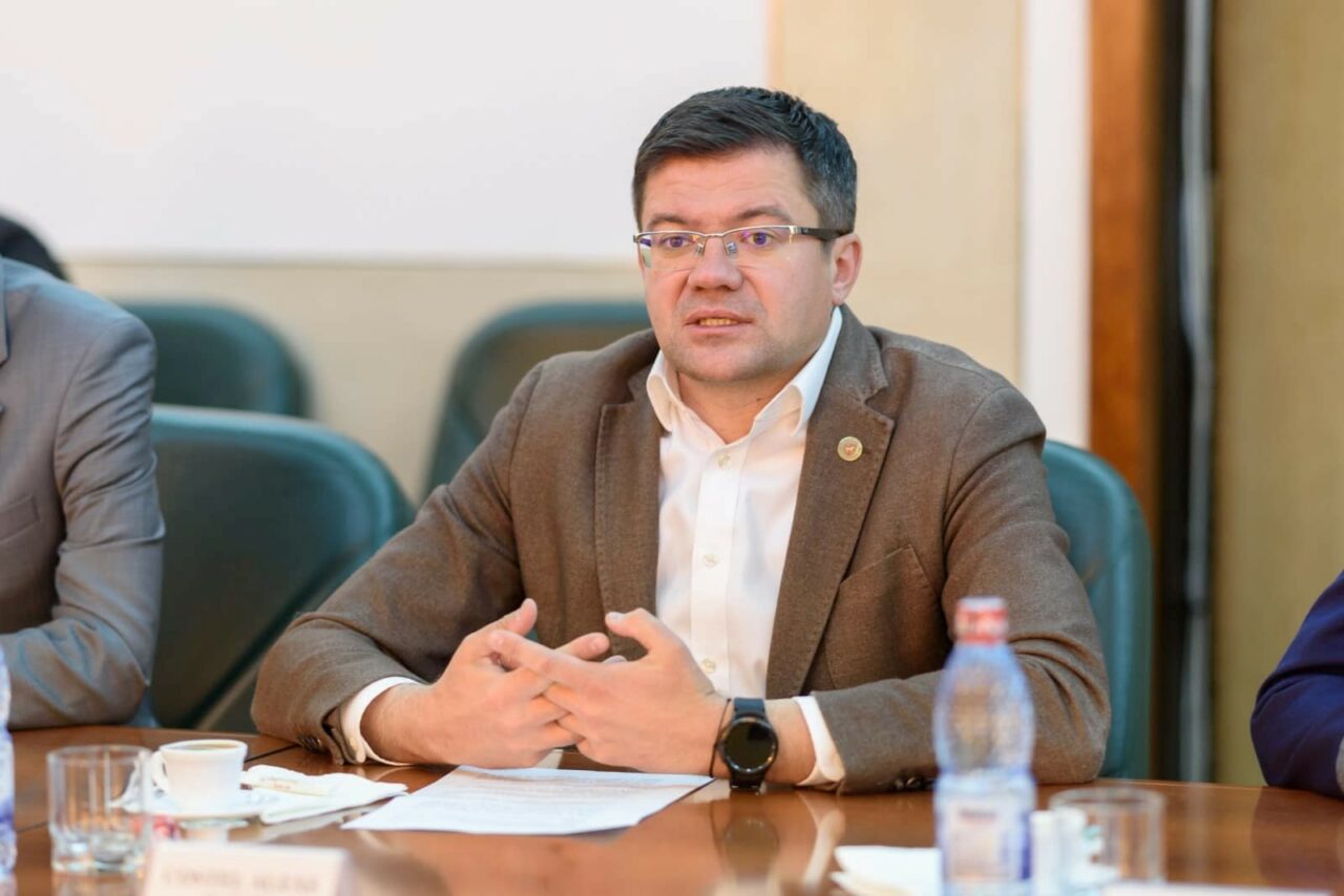 Președintele CJ Iași, Costel Alexe, inculpat pentru abuz în serviciu într-un dosar DNA