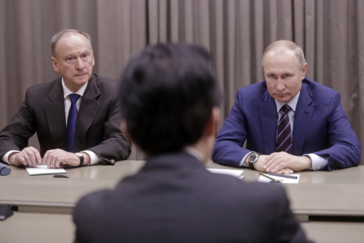 Vladimir Putin va fi operat de cancer, în viitorul apropiat, scrie presa britanică. Cine va prelua puterea