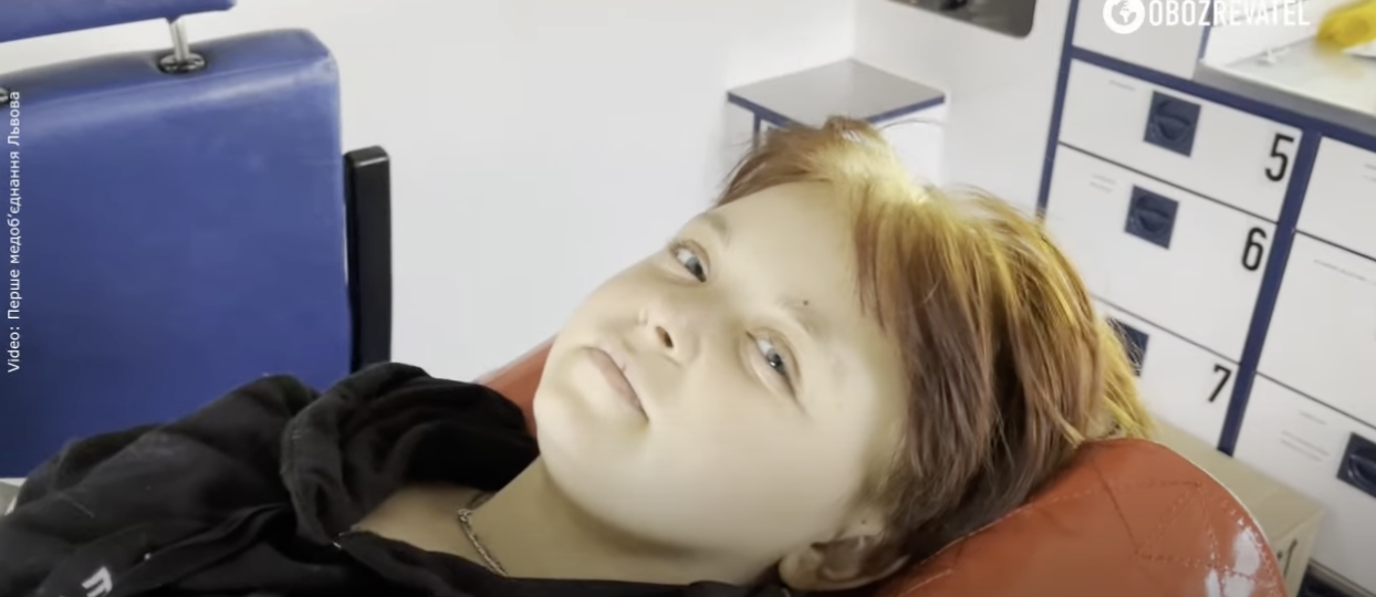 O fată de 15 ani din Ucraina a condus zeci de kilometri, deși fusese împușcată de ruși, pentru a salva mai mulți oameni