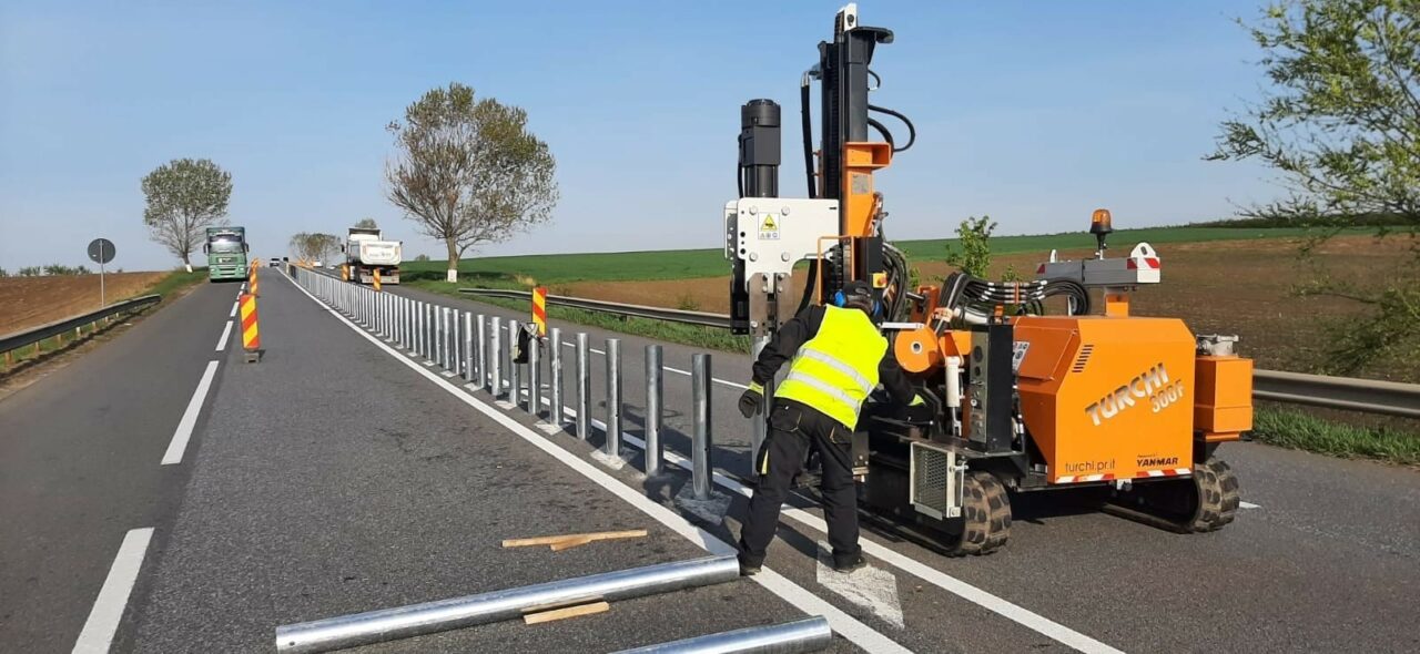 „Drumul morții” din Iași. Parapet pe rulouri pentru prevenirea accidentelor grave. Șapte oameni au murit în februarie într-o ciocnire violentă