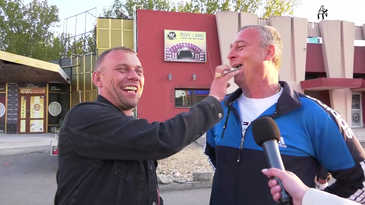 VIDEO | Ce a rămas după vacanța de 1 Mai pe litoral, fără restricții de pandemie. „E frumos, suntem fericiți, mă simt foarte bine!”