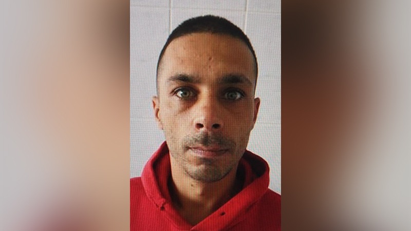 FOTO | Un tâlhar extrem de periculos, condamnat la 23 de ani de închisoare, a evadat de sub escortă din Spitalul „Bagdasar Arseni” din București. Există informații că se ascunde în Delta Văcărești