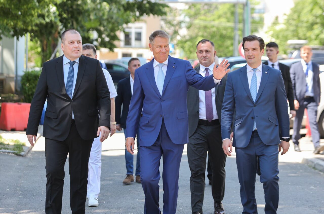 Președintele Iohannis și secretarul de stat Andrei Baciu, în vizită la Spitalul Colentina: ”Am discutat despre ce proiecte a pregătit spitalul și dacă folosim acești bani cu înțelepciune, nu doar pe hârtie”