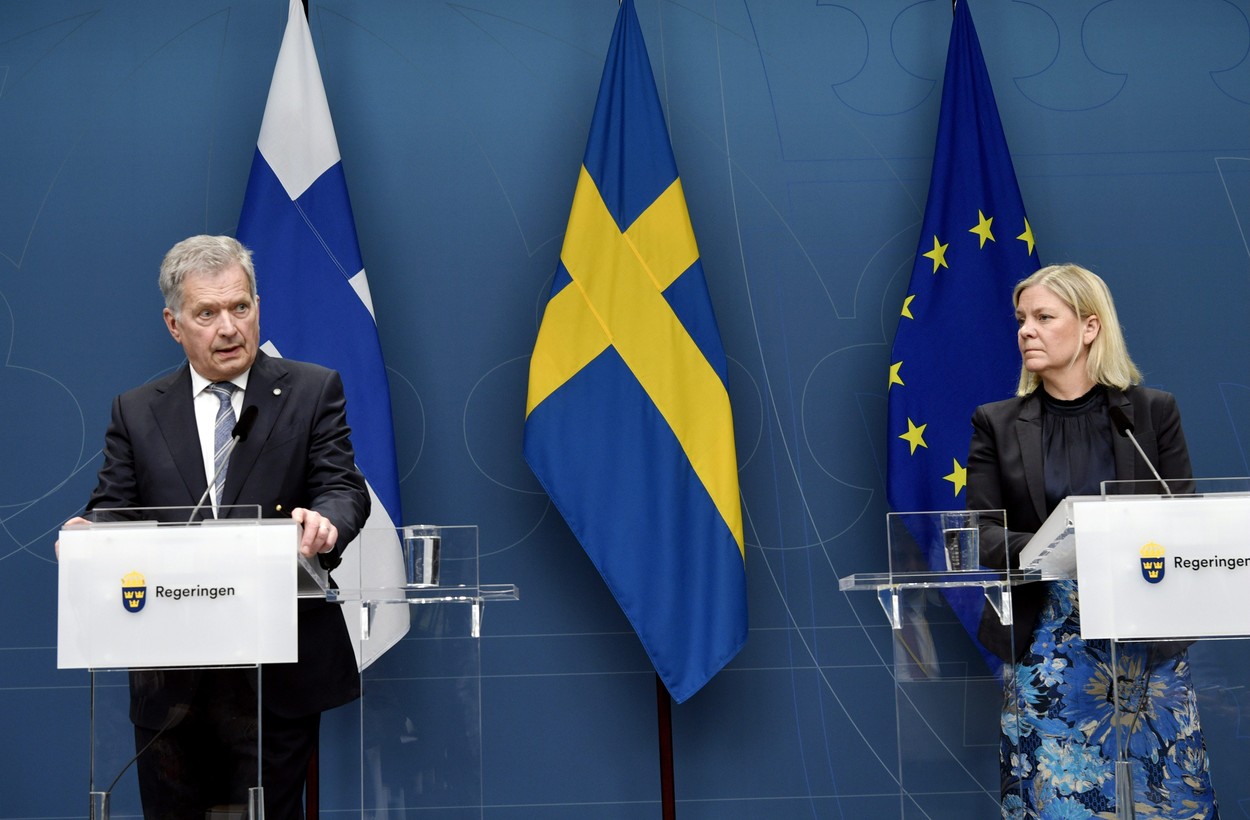 Finlanda și Suedia își vor depune miercuri cererea de aderare la NATO
