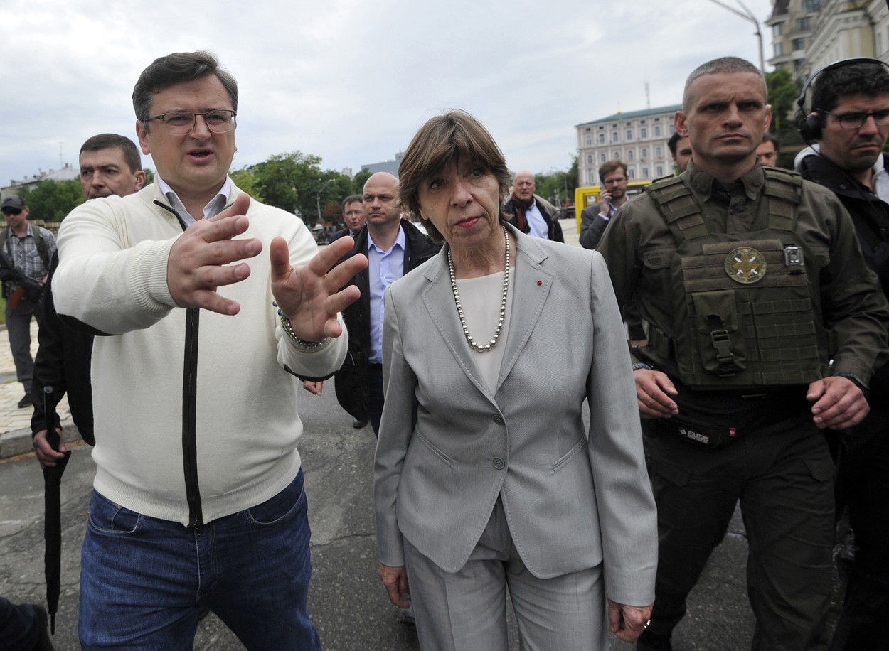 Dmitro Kuleba, nemulțumit de declarația omologului său francez privind aderarea Ucrainei la UE: Ne-am săturat de „soluții speciale”, constant inventate pentru Ucraina