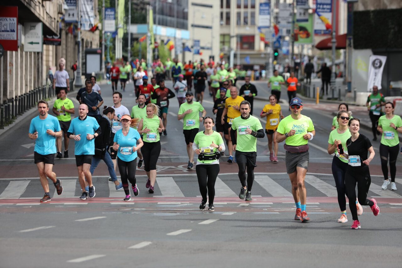 Un bărbat care a terminat în mai puțin de 3 ore un MARATON de 42 de kilometri din Londra a murit „din senin”, în drum spre casă