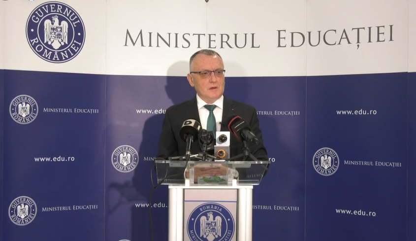 Ministrul Sorin Cîmpeanu, despre rezultate la Evaluarea Națională 2022: Peste 82% dintre elevi au luat peste nota 5. „Este la maximul absolut al ultimilor 10 ani”