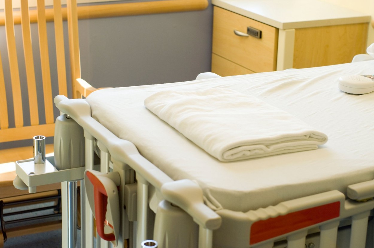 O asistentă de la un spital de pediatrie a fost arestată după ce ar fi otrăvit intenționat un copil, iar acesta a murit. „Este incredibil de grav”