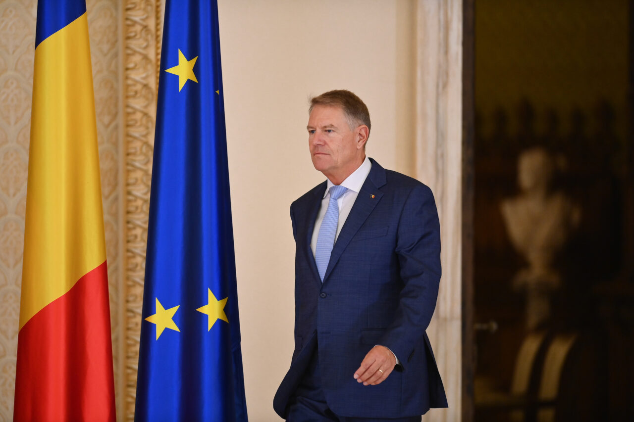 Klaus Iohannis, vizită de lucru în Grecia. Printre temele de discuție, reducerea dependenţei de gazul rusesc