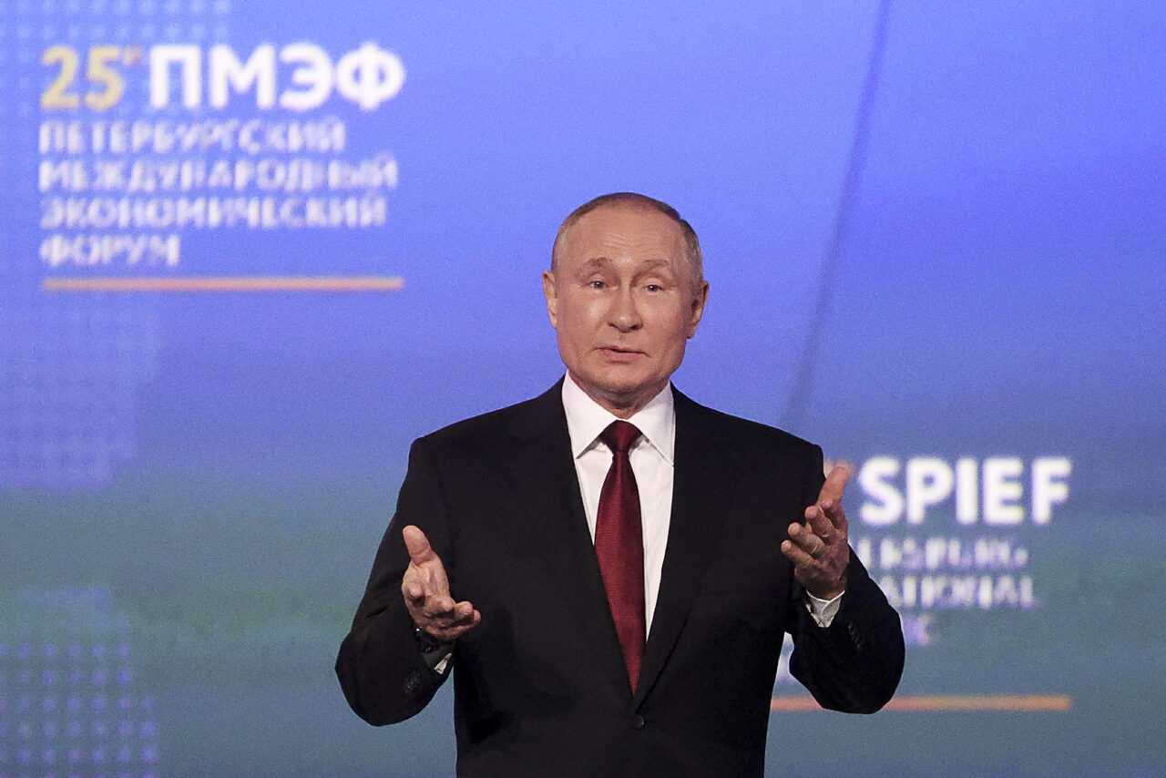 Putin amenință cu arma nucleară: „Toţi trebuie să ştie ce avem noi şi ce vom folosi dacă este necesar”