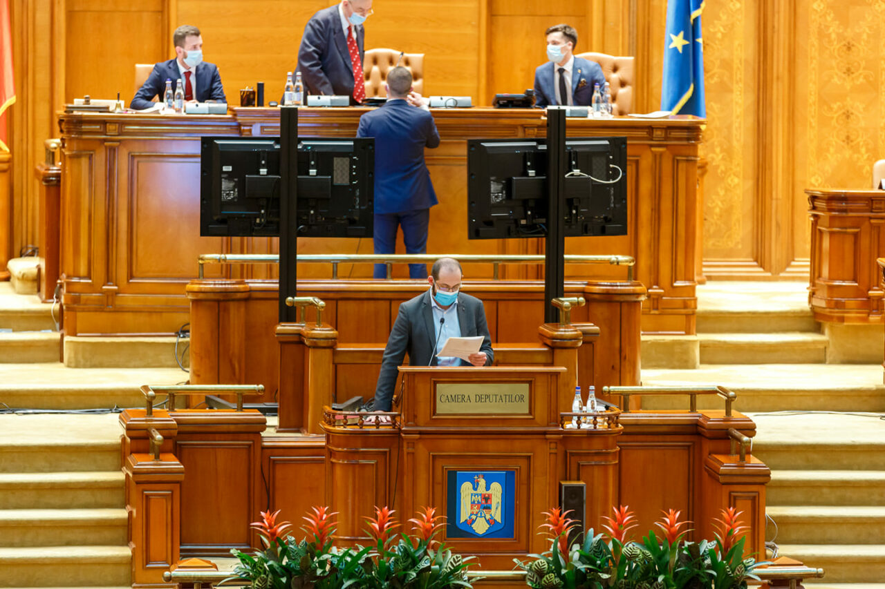Deputatul USR Tudor Benga a anunțat că și-a dat demisia din partid: „M-am săturat de războială permanentă și de atmosfera complet toxică ce s-a împământenit în interiorul USR Brașov”