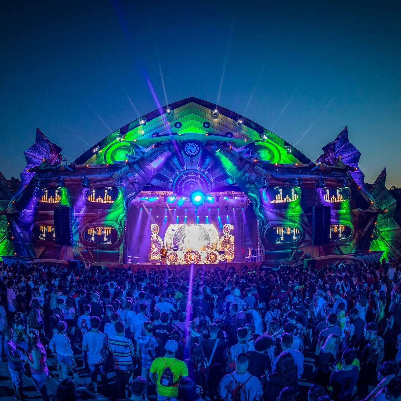 Cât costă o noapte de cazare la Constanța, în perioada Festivalului Neversea. Prețurile au crescut deja