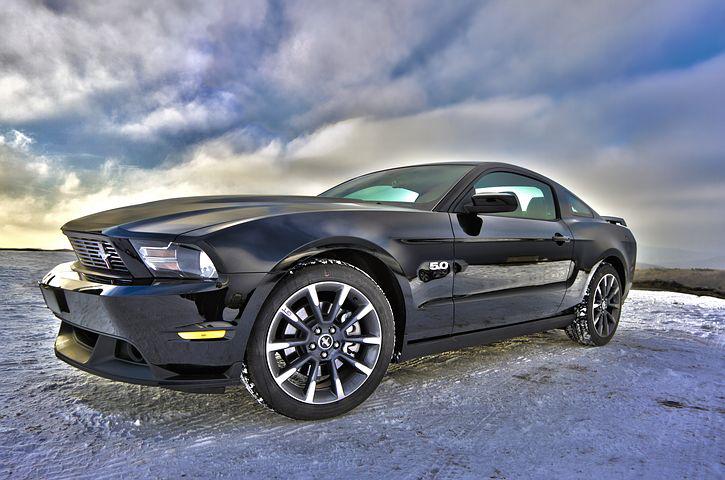 Ford recheamă în service peste 3 milioane de autovehicule și oprește vânzarea unui model electric. Există riscuri majore de accidente