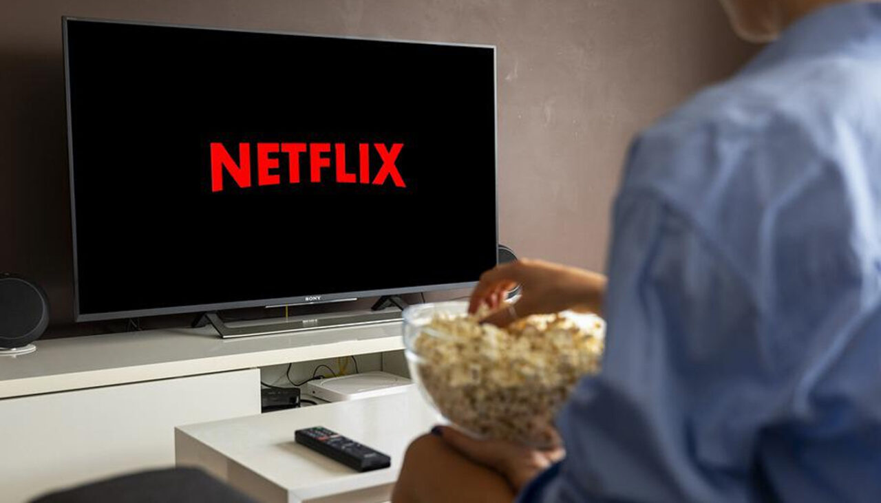 Un nou film inspirat de familia regală britanică apare pe Netflix
