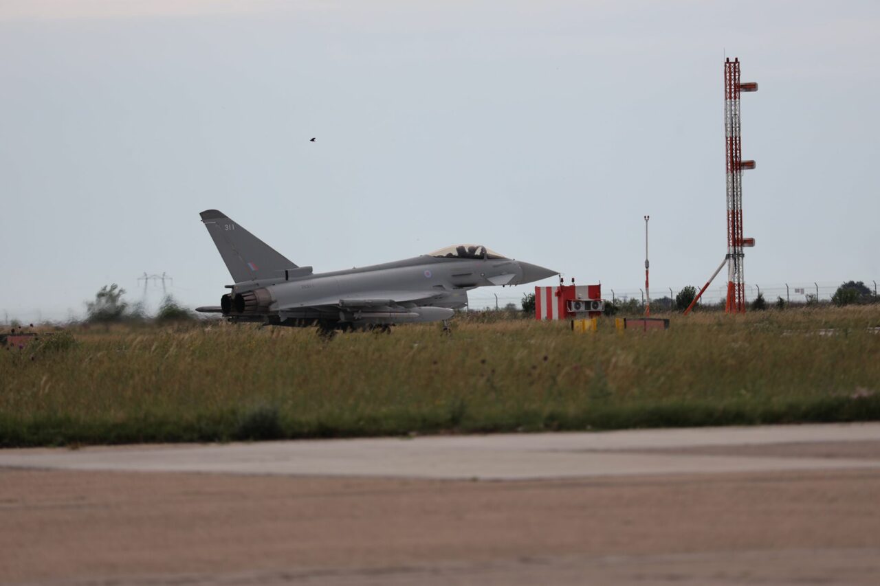 Reportaj EFE la „Mihail Kogălniceanu”. Ce se întâmplă în baza NATO de lângă Constanța când o dronă intră în România