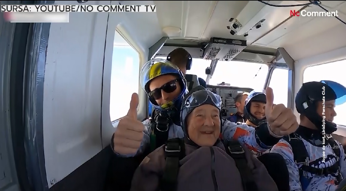 VIDEO | O bunică de 103 ani din Suedia a stabilit un nou record mondial după ce a sărit cu parașuta din avion