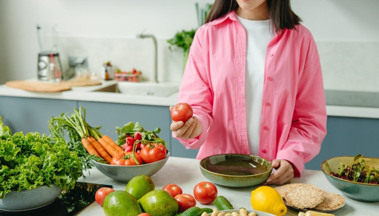 Dieta miraculoasă care te scapă de grăsimea de pe burtă. Trebuie să o ții numai 5 zile