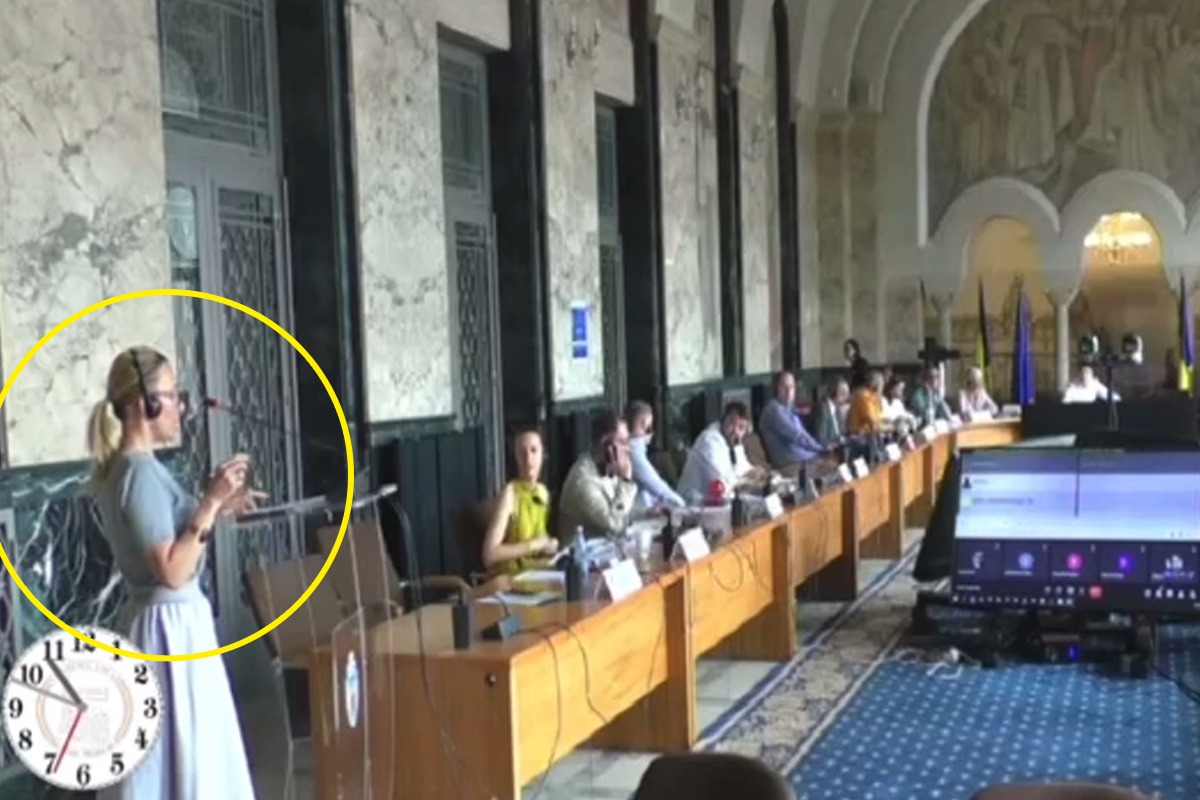 VIDEO | Au apărut imagini cu femeia aflată în audiență la ședința Consiliului Local al Sectorului 1, înainte să i se facă rău și să fie preluată de un echipaj SMURD