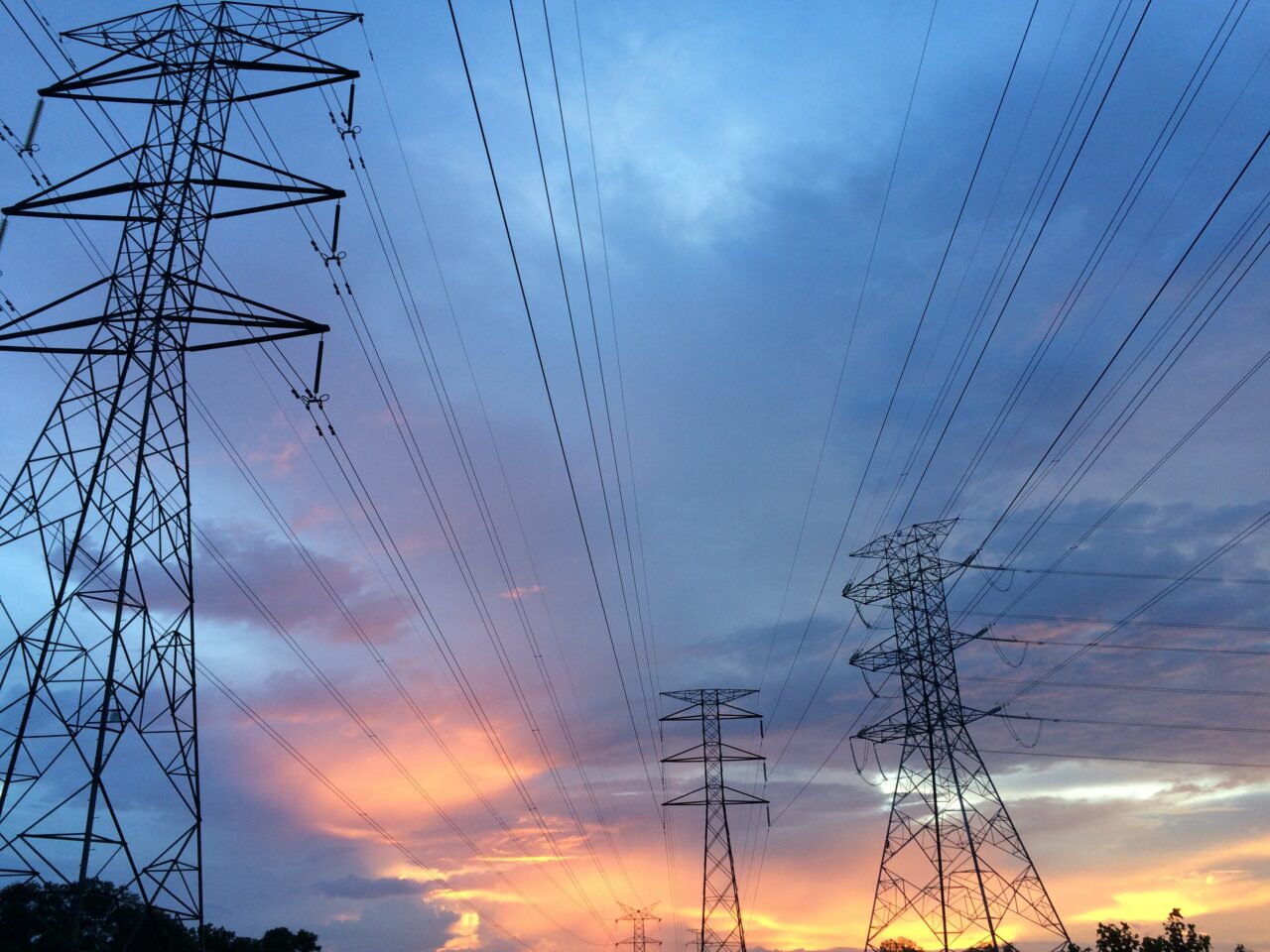 Ucraina a primit dreptul de a exporta energie electrică în UE. Kievul speră să obțină 1,5 miliarde de euro din exporturi până la finalul anului