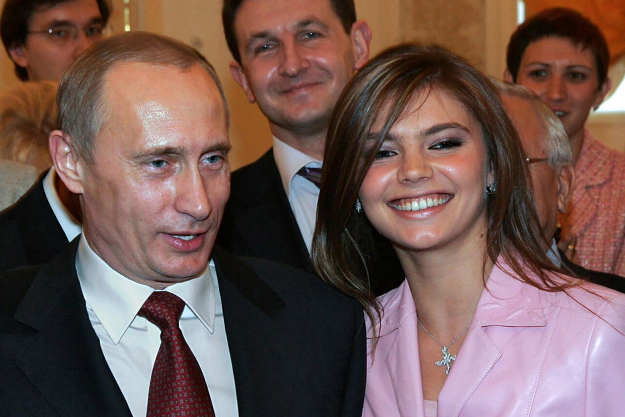 Cum l-a dat de gol Alina Kabaeva pe „Țarul” PUTIN / Fosta gimnastă are trei copii cu liderul de la Kremlin