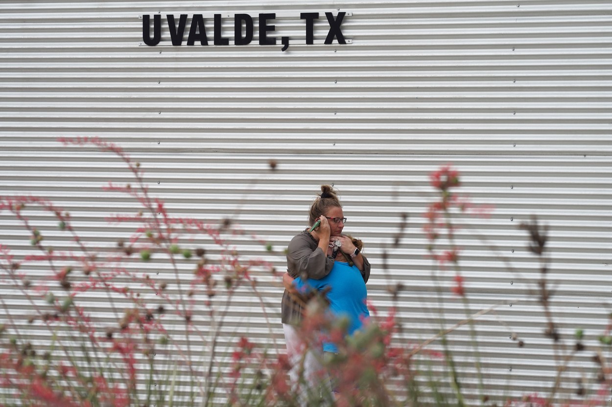 Şcoala din Texas unde un tânăr a ucis 19 elevi şi doi profesori va fi demolată