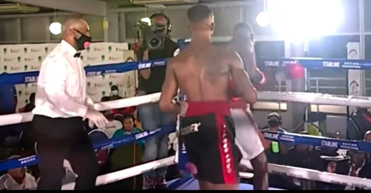 VIDEO. Un pugilist sud african, lovit mortal la un meci de rutină. Nu a mai făcut diferența între adversar și arbitru