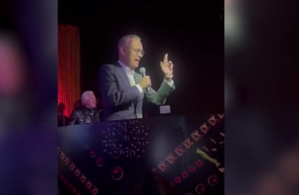 VIDEO | Tom Hanks, filmat în timp ce mâna dreaptă îi tremură incontrolabil. Actorul și-a îngrijorat fanii