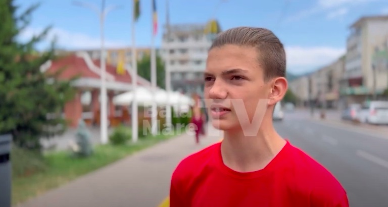 Tânărul de 14 ani care a sărit în apărarea unei femei tâlhărite povestește cum s-a petrecut faptele: „M-am înfipt în el şi am încercat s-o ajut pe femeie”