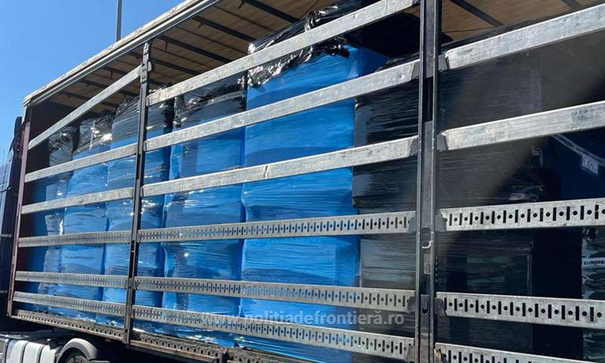 Cantitate imensă de deșeuri oprite la intrarea în țară în Vama Borș II. Ce nereguli au constatat polițiștii de frontieră