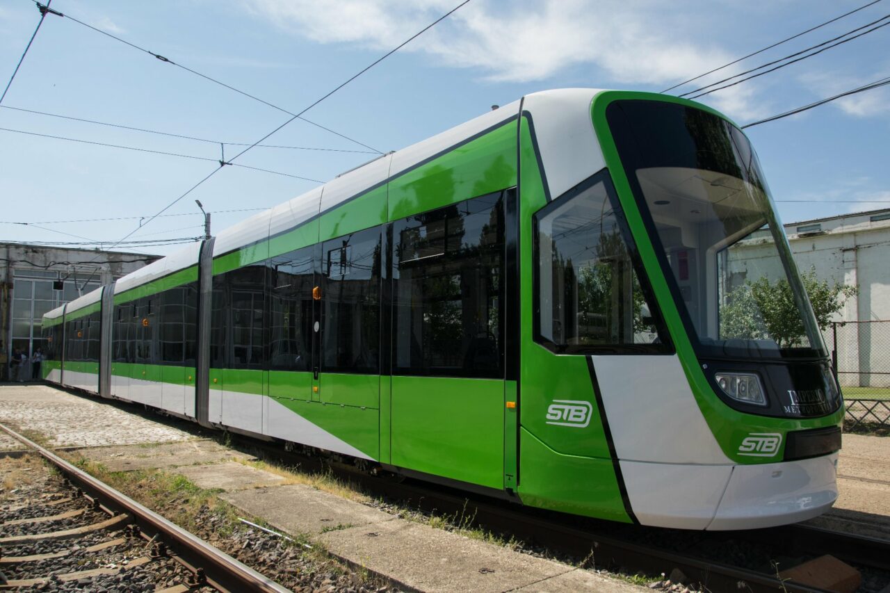 GALERIE FOTO | Cum arată primul tramvai Astra Imperio Metropolitan din București