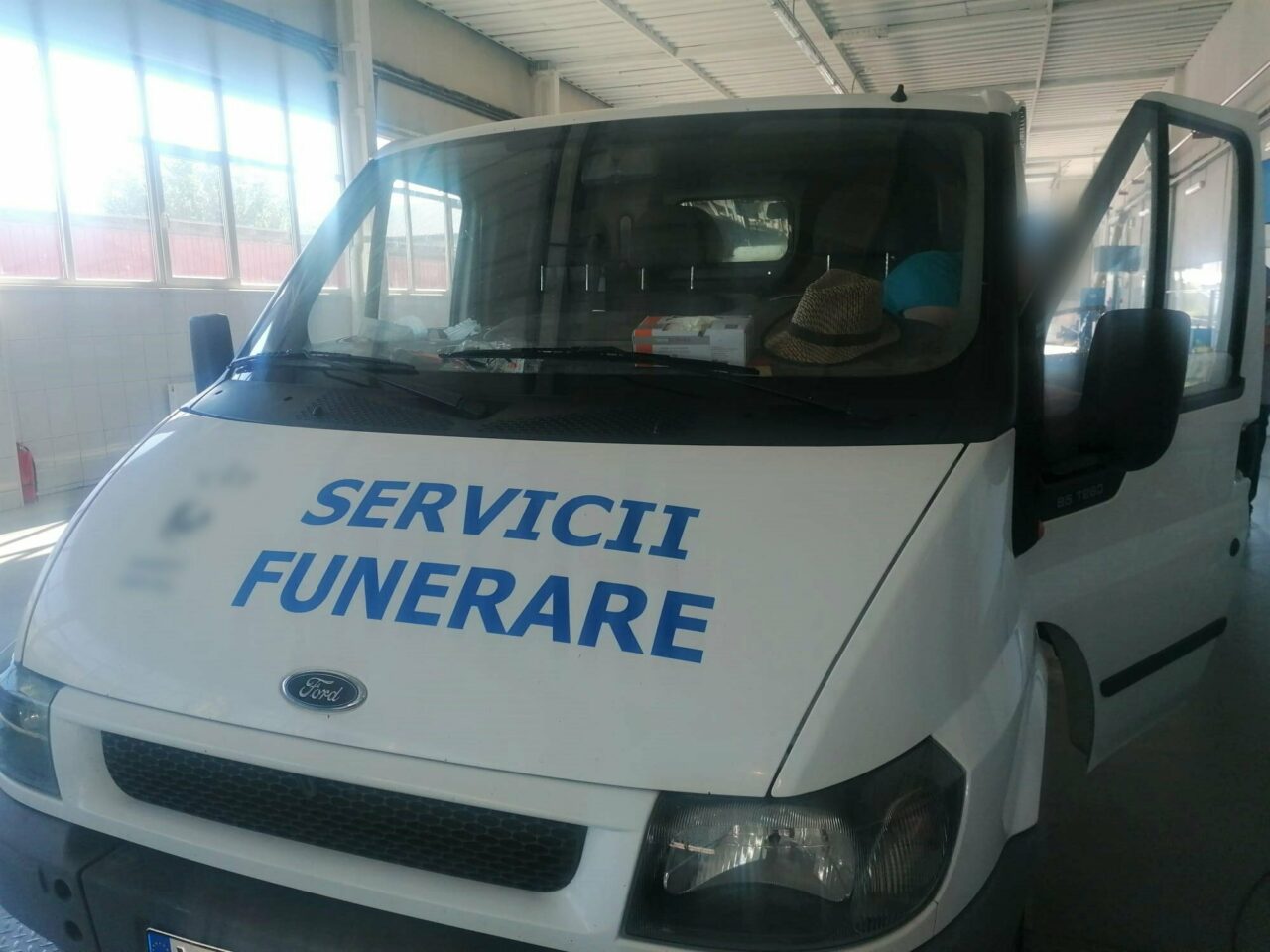Ce au descoperit inspectorii RAR la verificarea unei dube de Servicii Funerare: „Am avut o strângere de inimă…”