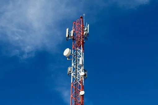 Cât câștigă un angajat care lucrează în telecomunicații. Cele mai mari salarii sunt în Bucureşti, Cluj-Napoca şi Timişoara
