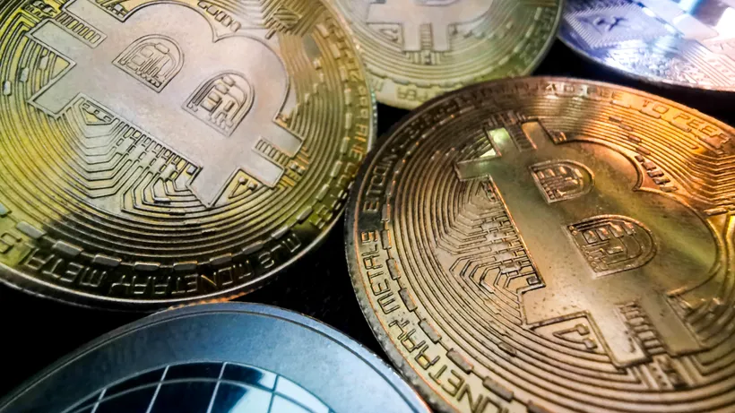 Evoluția Istorică a Bitcoin