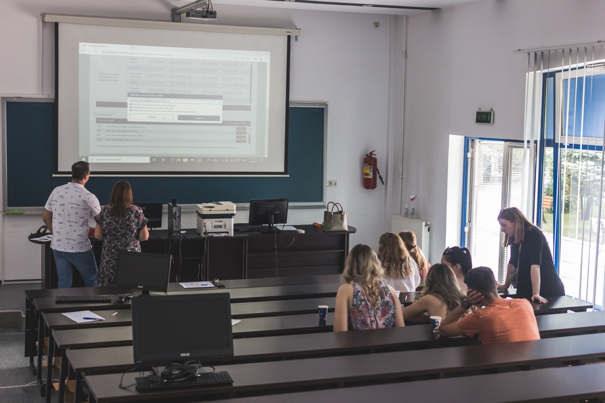 20.000 de locuri la admiterea din 2022 la cele cinci universități din Iași. Unde se mai dă și examen de admitere și care sunt noutățile din acest an