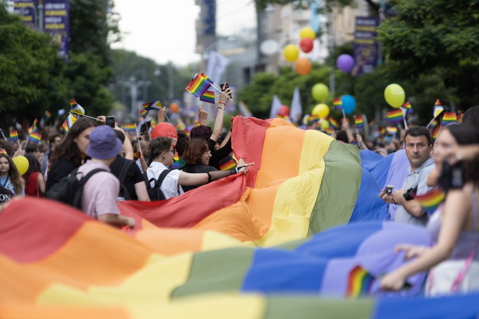 5 știri queer ale săptămânii: Primul club gay în Moldova, București Pride  și altele - BANG-BANG