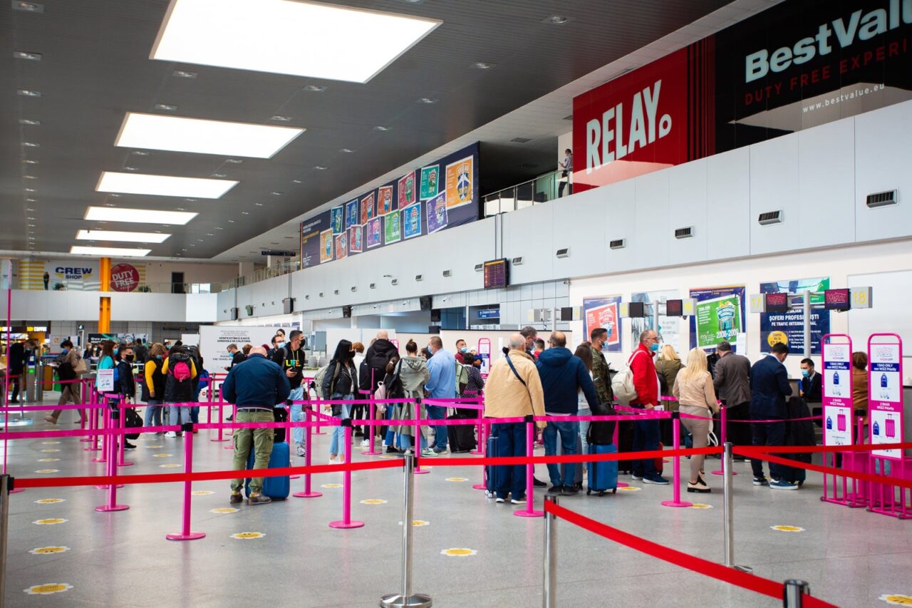 Haos în aviație! Director Aeroport Cluj: „Wizz Air a anulat 280 de zboruri din această lună până în octombrie”