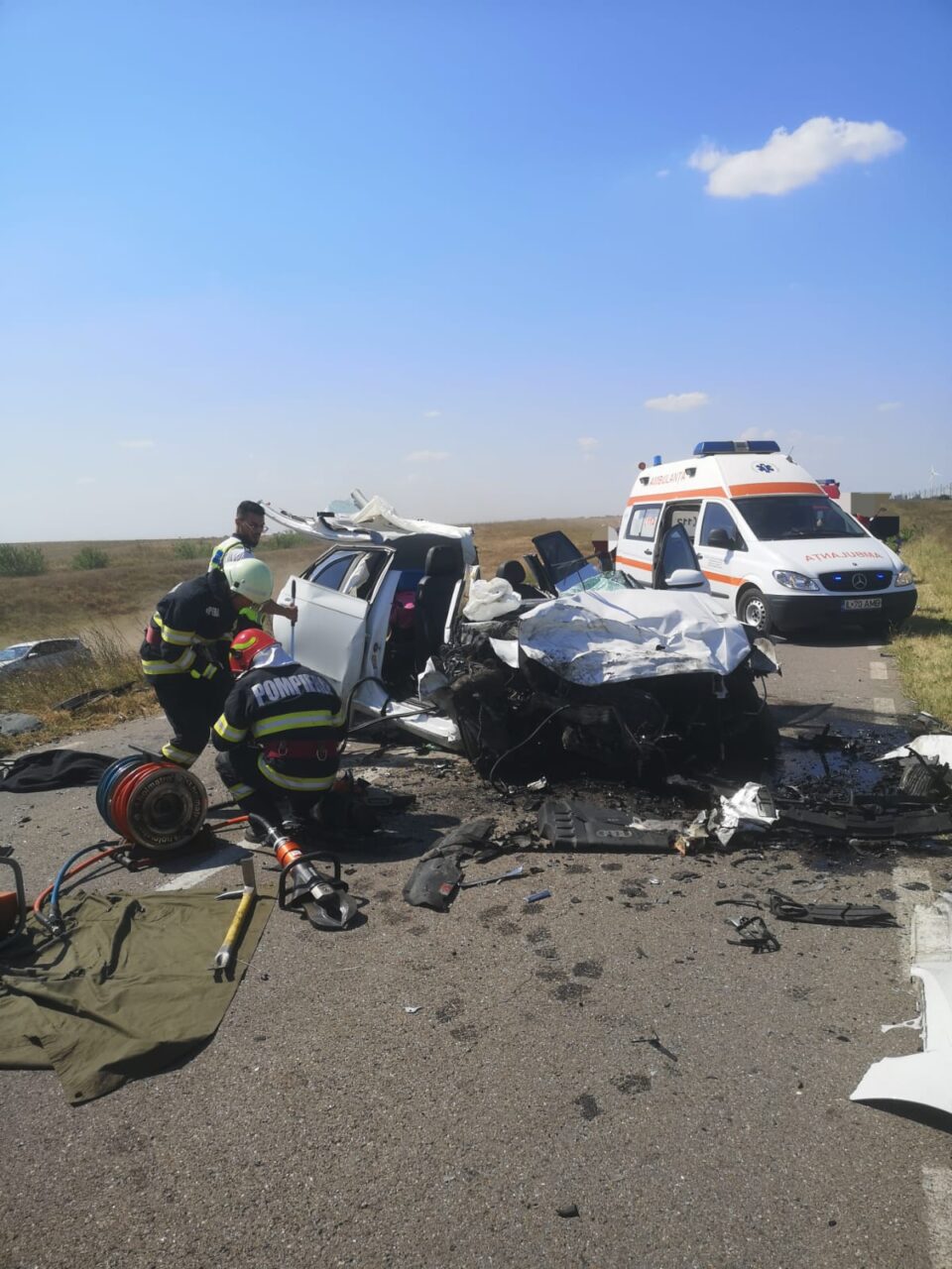 Detalii șocante în cazul tinerei care a murit într-un accident rutier la Bihor. Apropiații fetei spun că accidentul a fost provocat intenționat