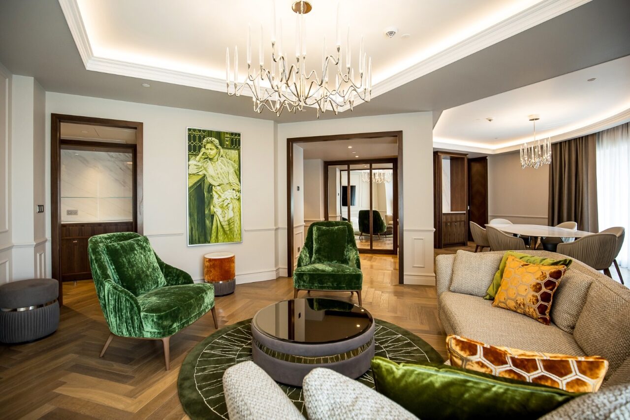 FOTO | Lovitură marca George Copos: De la 1 ianuarie 2023, Athenee Palace devine Intercontinental Athenee Palace!
