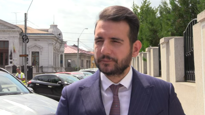 VIDEO | Examenele toxicologice arată că fetița de 13 ani ucisă pe o trecere de pietoni din Târgoviște era băută. Avocatul Adrian Cuculis: „O picanterie urâtă cu privire la toată butaforia pe care am văzut-o”