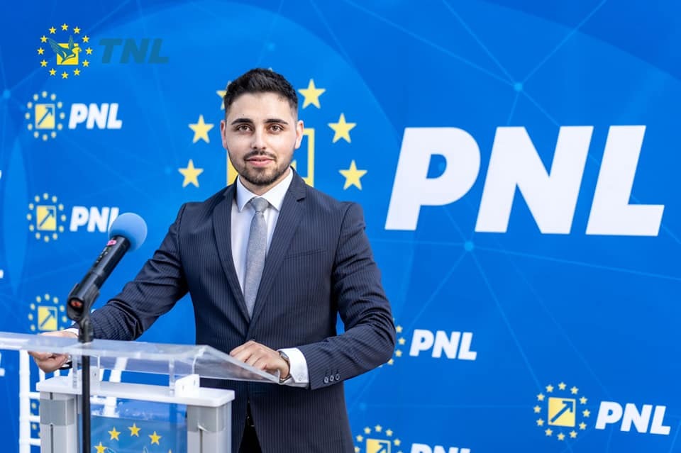 Președintele tineretului liberal, denunțat de un informator al Poliției. Denis Ilinescu avea aproape trei grame de cocaină
