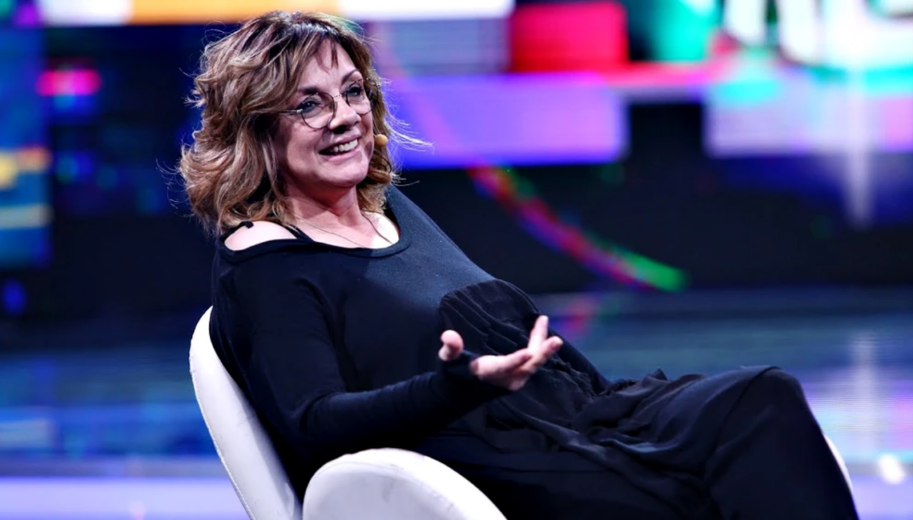 Carmen Tănase a dezvăluit ce salariu încasează lunar. Celebra actriță: „Nu trăiești din salariile de la stat, hai pe bune. Nu vreau să supraviețuiesc, eu vreau să trăiesc”