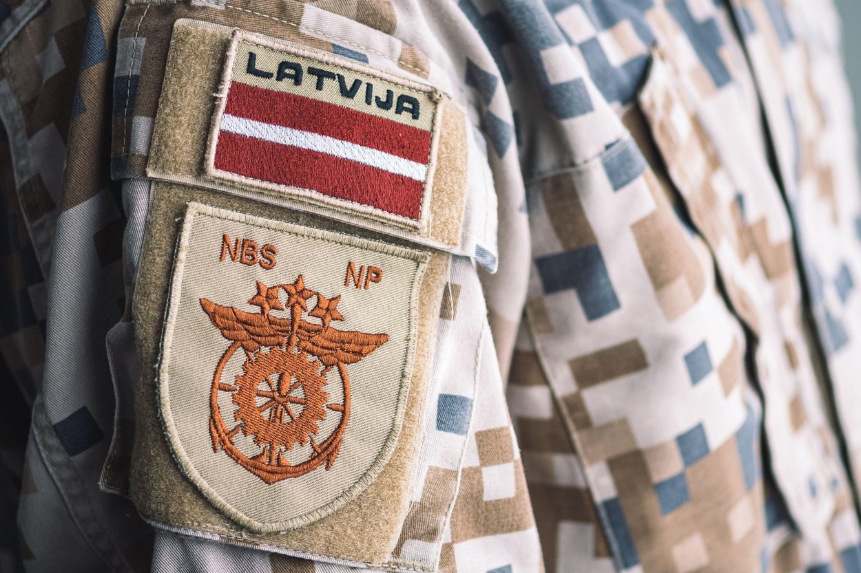 Letonia reintroduce obligativitatea serviciului militar